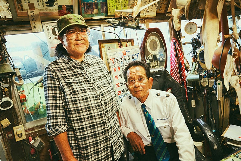妻の敏江さん。電気科出身のため、難しい修理は二人で協力して作業をすることも。